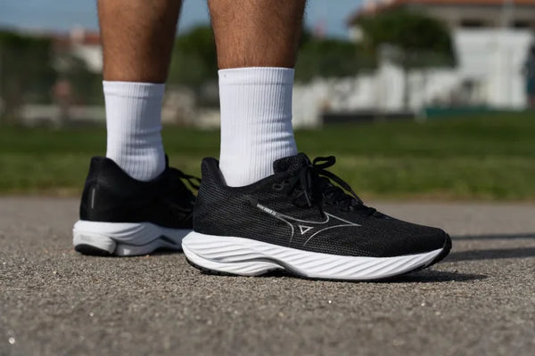 A Review of the Mizuno Wave Rider 28 at Glow by Yokora