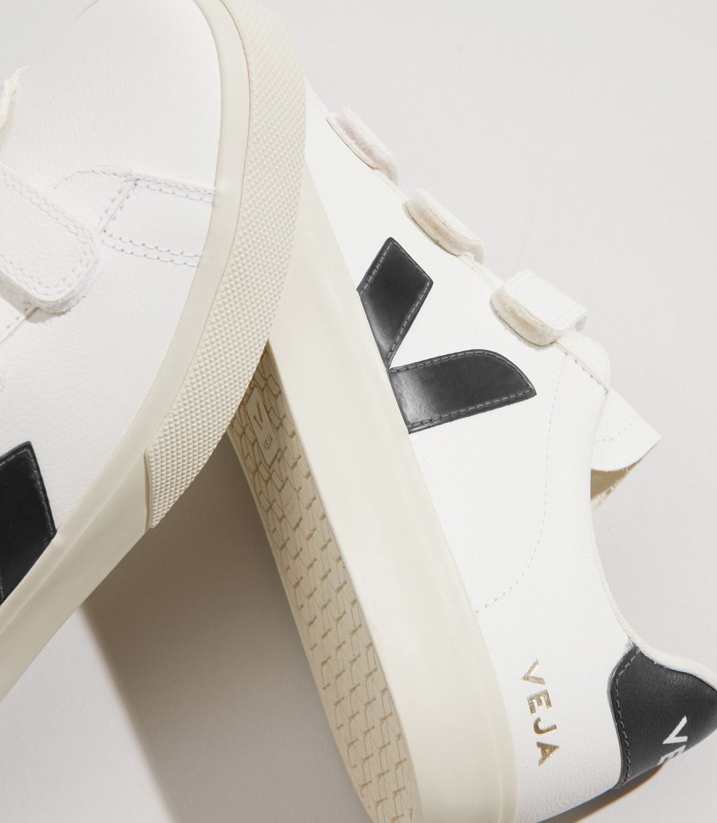 Veja Recife Logo Leather Sneaker